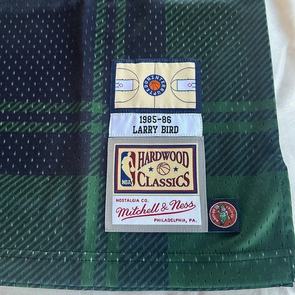 Celtics basketball shirt Larry Bird 33 NWTs - Picture 5 of 7